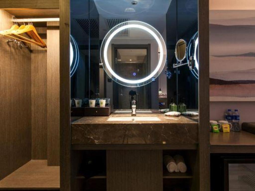 Ibis Styles Wuhan Optics Valley Square Hotel Εξωτερικό φωτογραφία